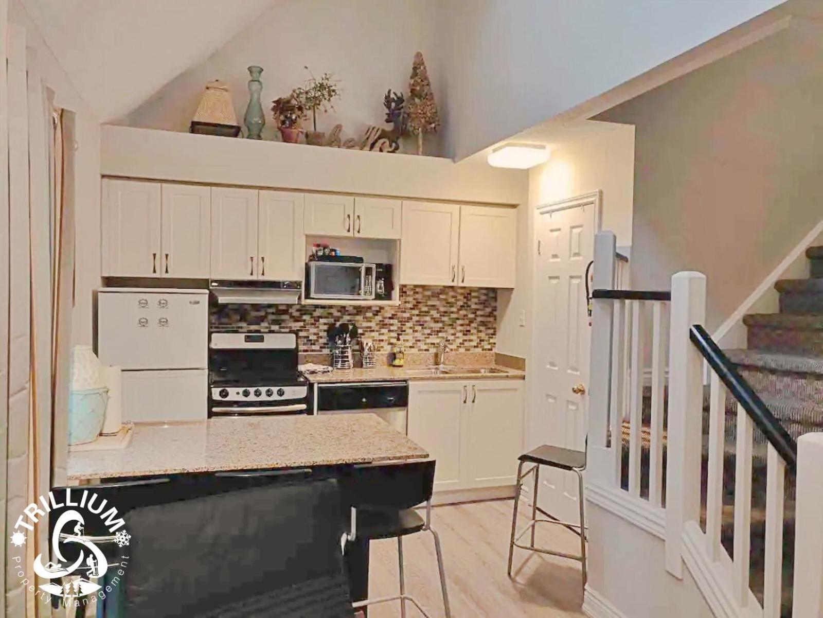 Blue Mountain, Collingwood - Loft Condo, Sleeps 4 Blue Mountains Bagian luar foto