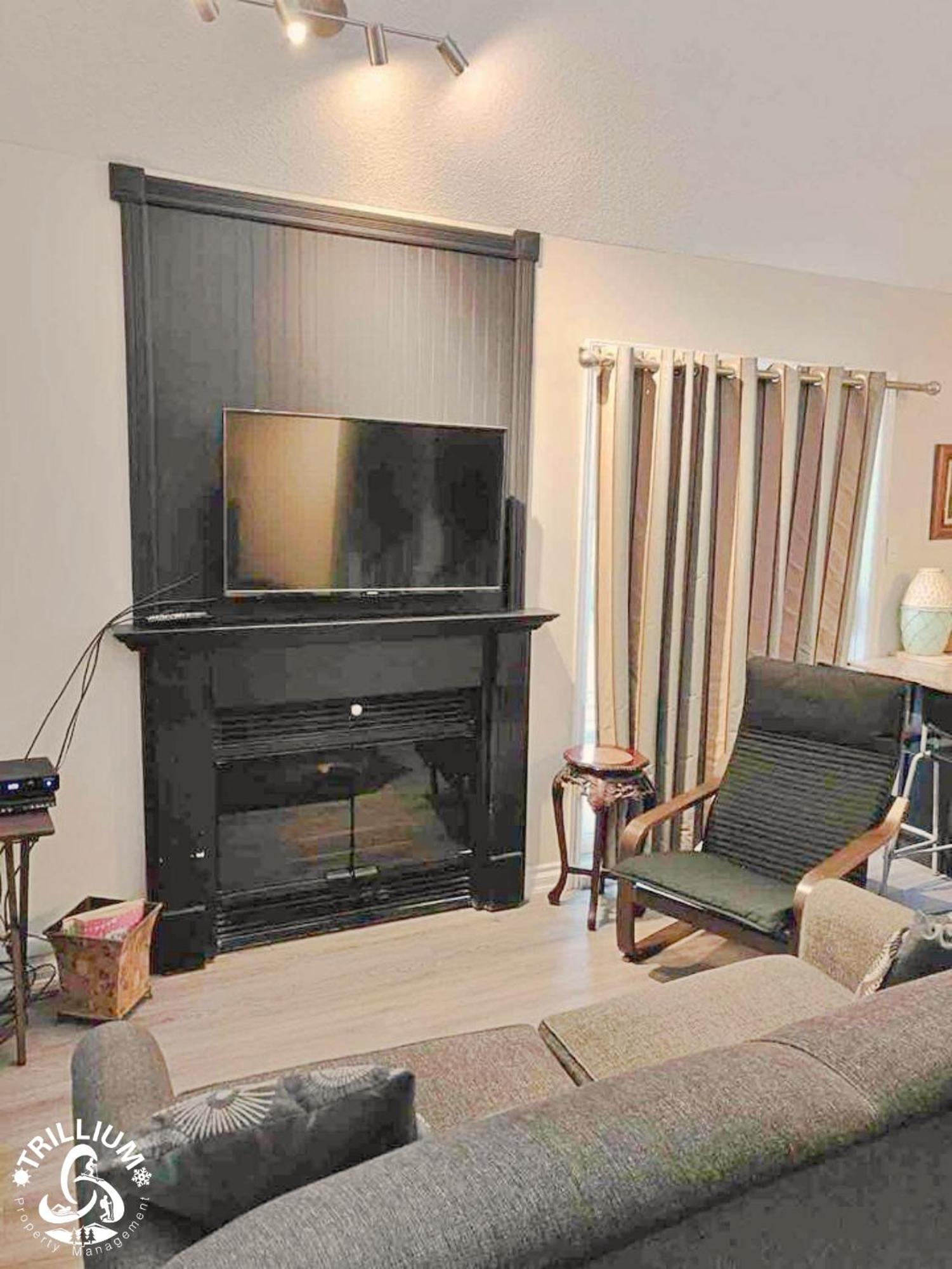 Blue Mountain, Collingwood - Loft Condo, Sleeps 4 Blue Mountains Bagian luar foto